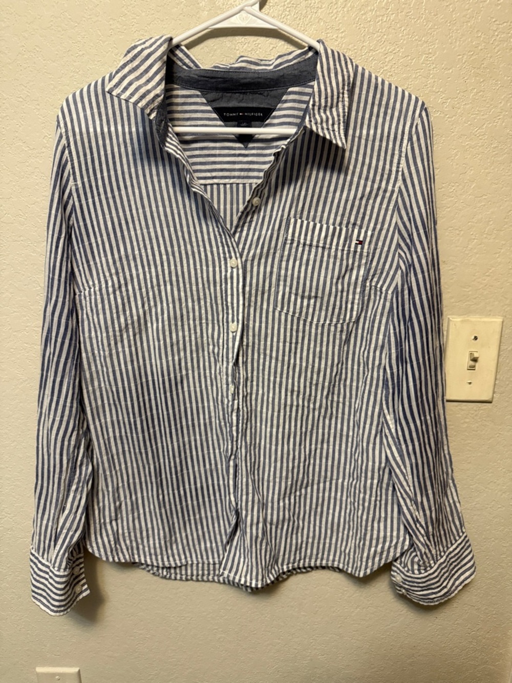 Tommy Hilfiger Striped Blue & White Casual Button-Down Shirt Boyfriend Style